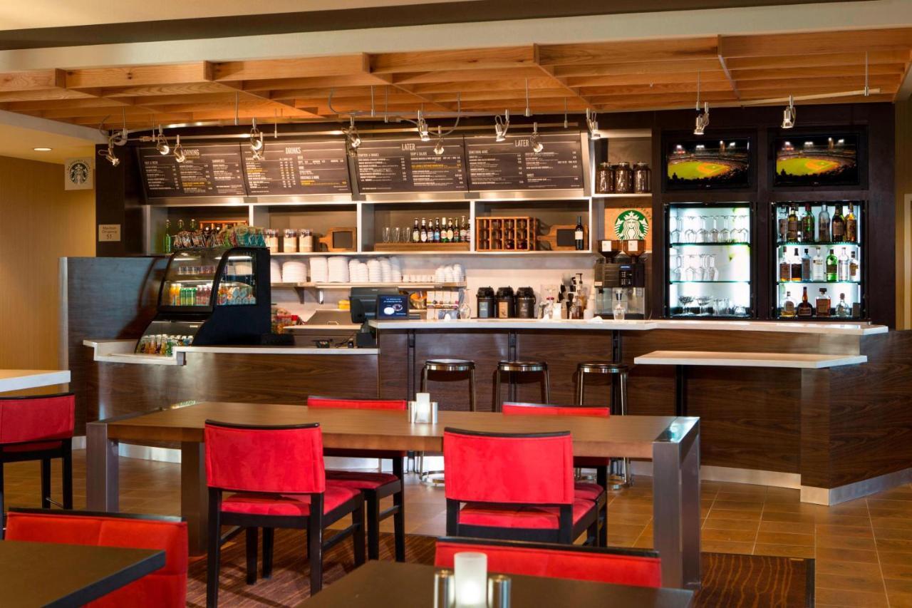 Courtyard By Marriott Dallas Midlothian At Midlothian Conference Center Esterno foto