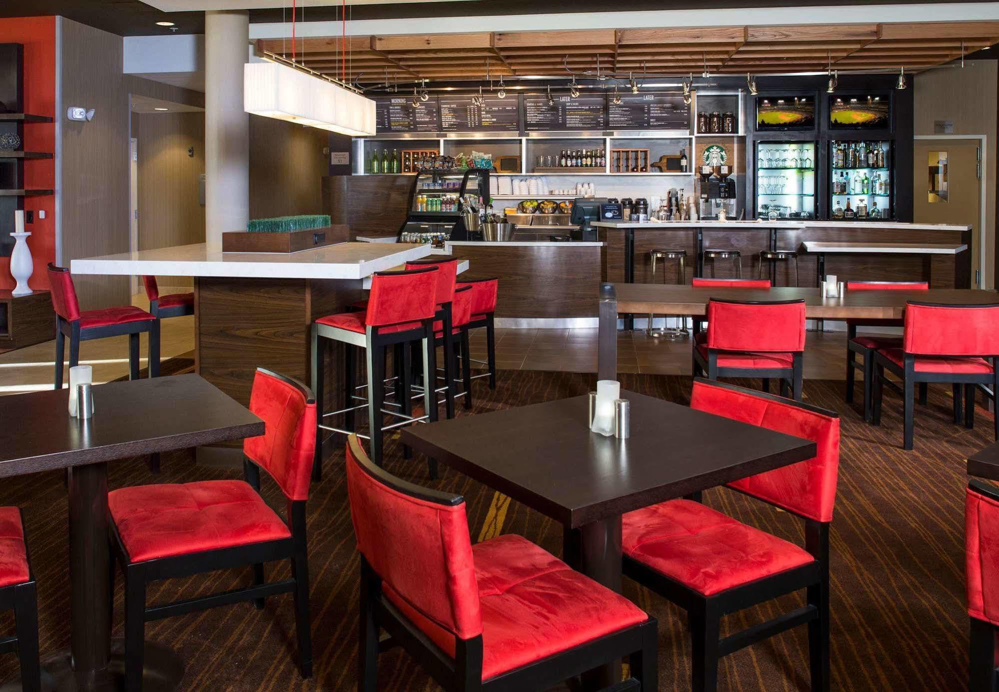 Courtyard By Marriott Dallas Midlothian At Midlothian Conference Center Esterno foto