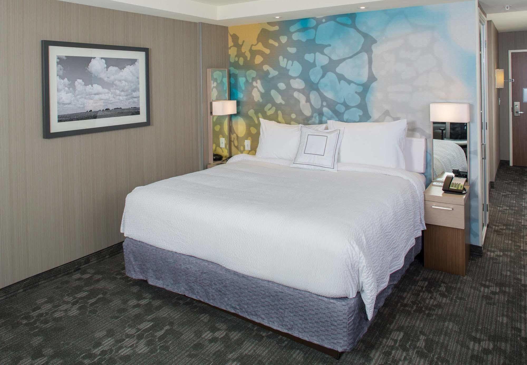 Courtyard By Marriott Dallas Midlothian At Midlothian Conference Center Esterno foto