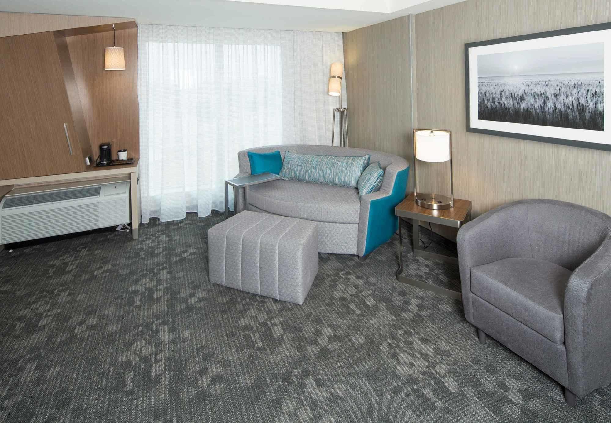 Courtyard By Marriott Dallas Midlothian At Midlothian Conference Center Esterno foto