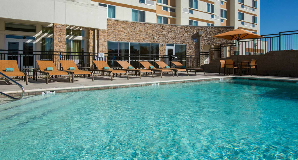 Courtyard By Marriott Dallas Midlothian At Midlothian Conference Center Esterno foto